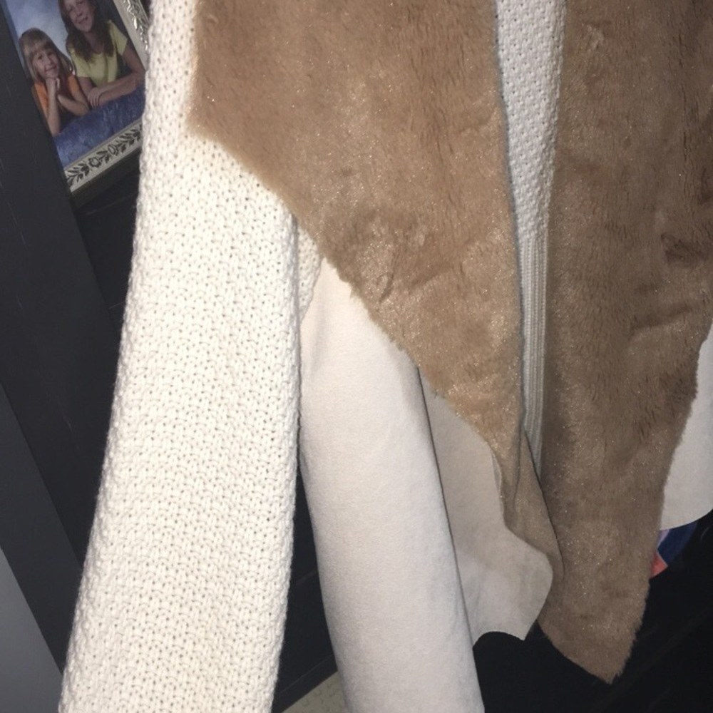 Coat - Picture 3 of 4